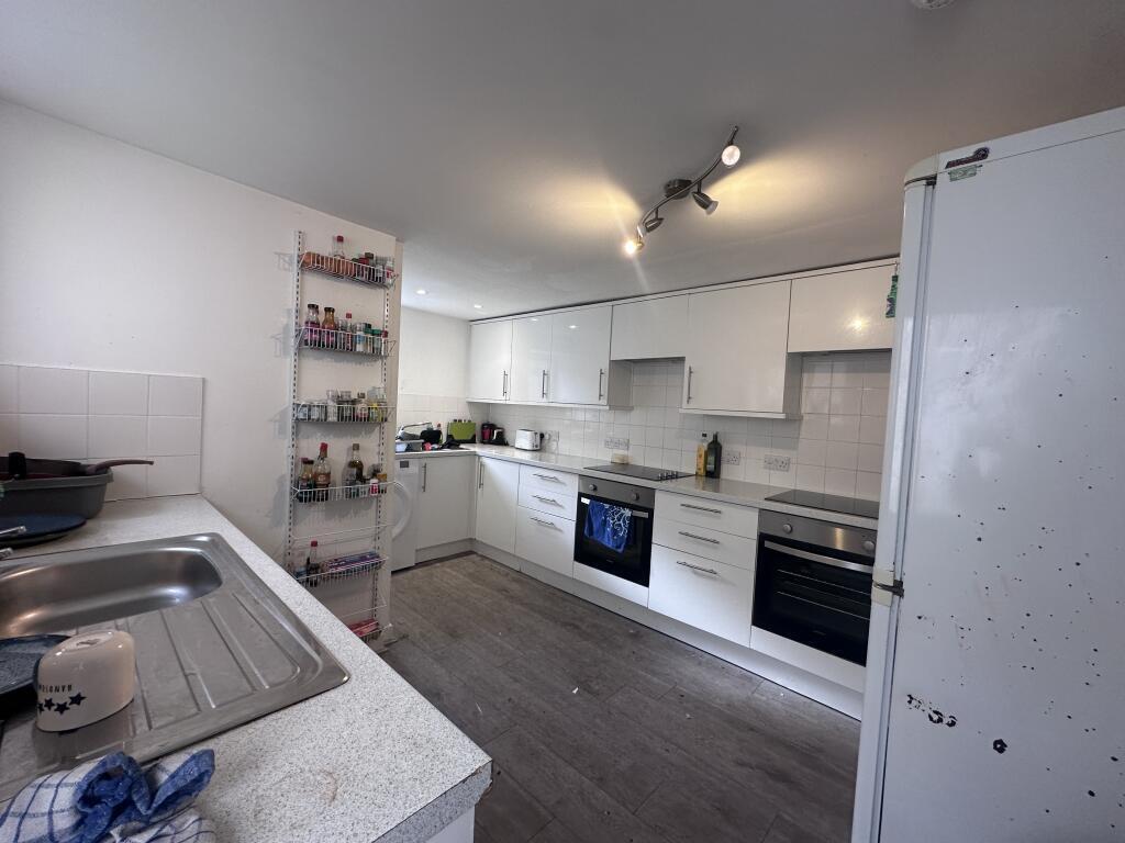 7 bed House Share for rent in Plymouth. From City Lets - Plymouth