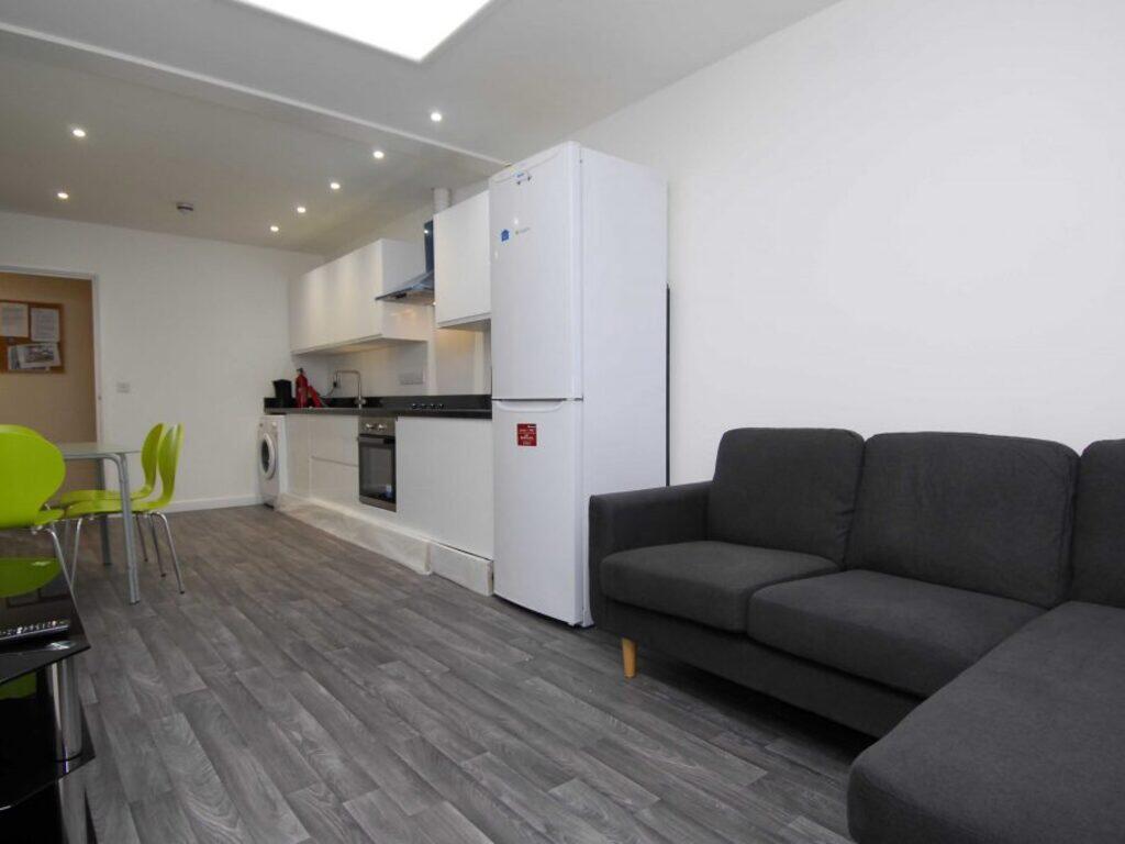 4 bed House Share for rent in Plymouth. From City Lets - Plymouth