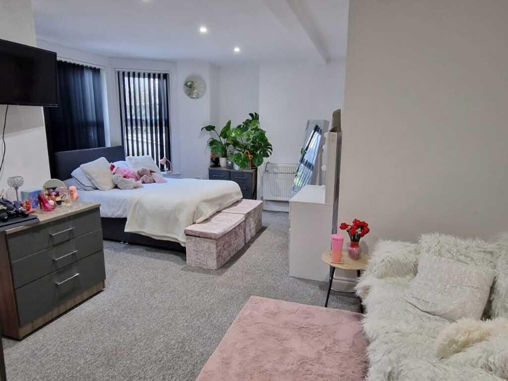 5 bed House Share for rent in Plymouth. From City Lets - Plymouth