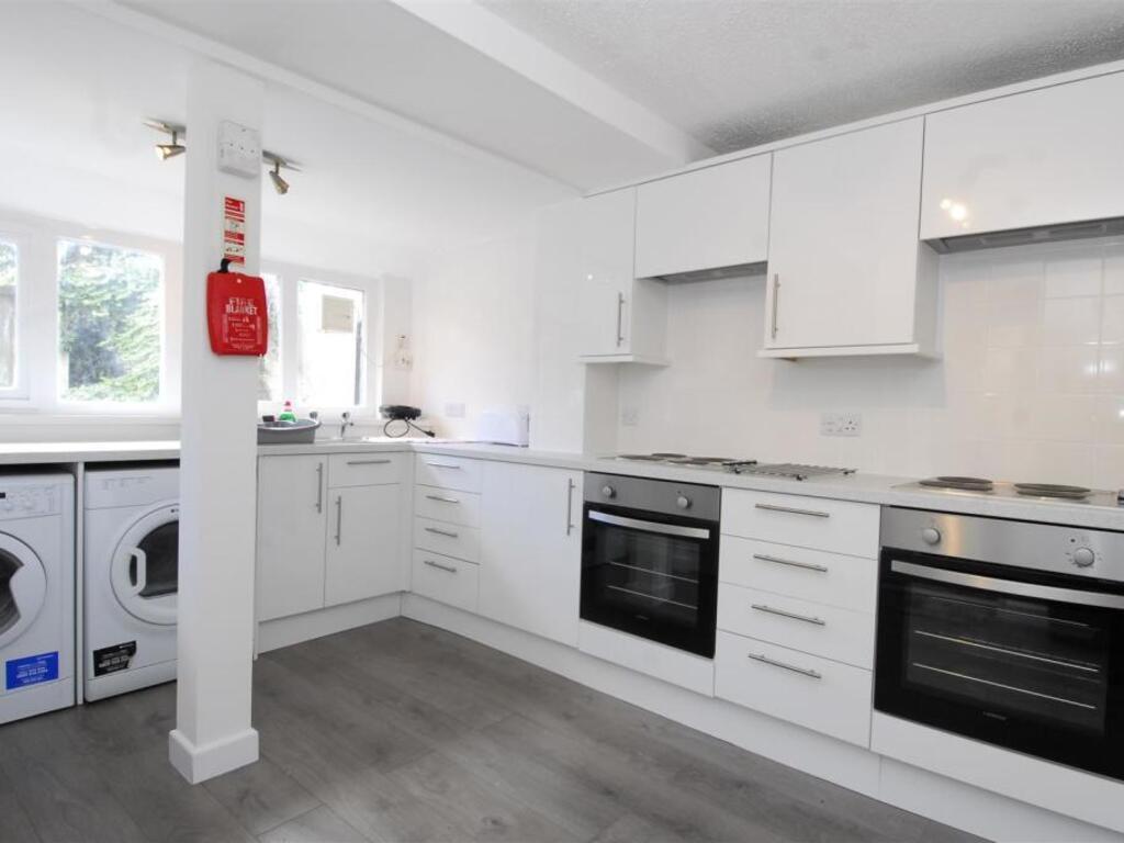 7 bed House Share for rent in Plymouth. From City Lets - Plymouth
