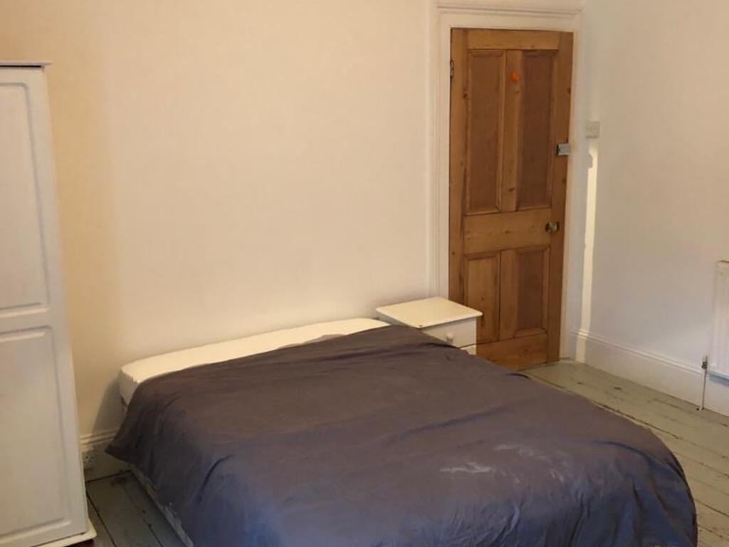 6 bed House Share for rent in Plymouth. From City Lets - Plymouth