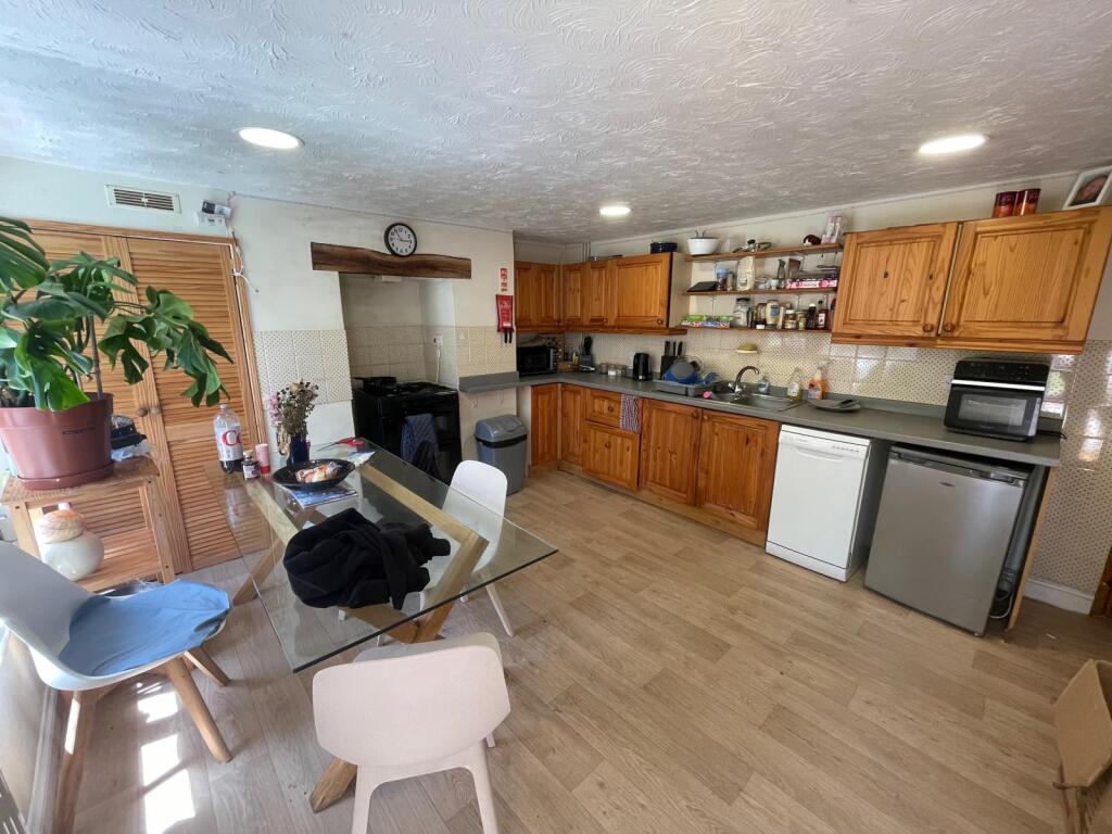4 bed House Share for rent in Plymouth. From City Lets - Plymouth 4 bed House Share for rent in Plymouth. From City Lets - Plymouth