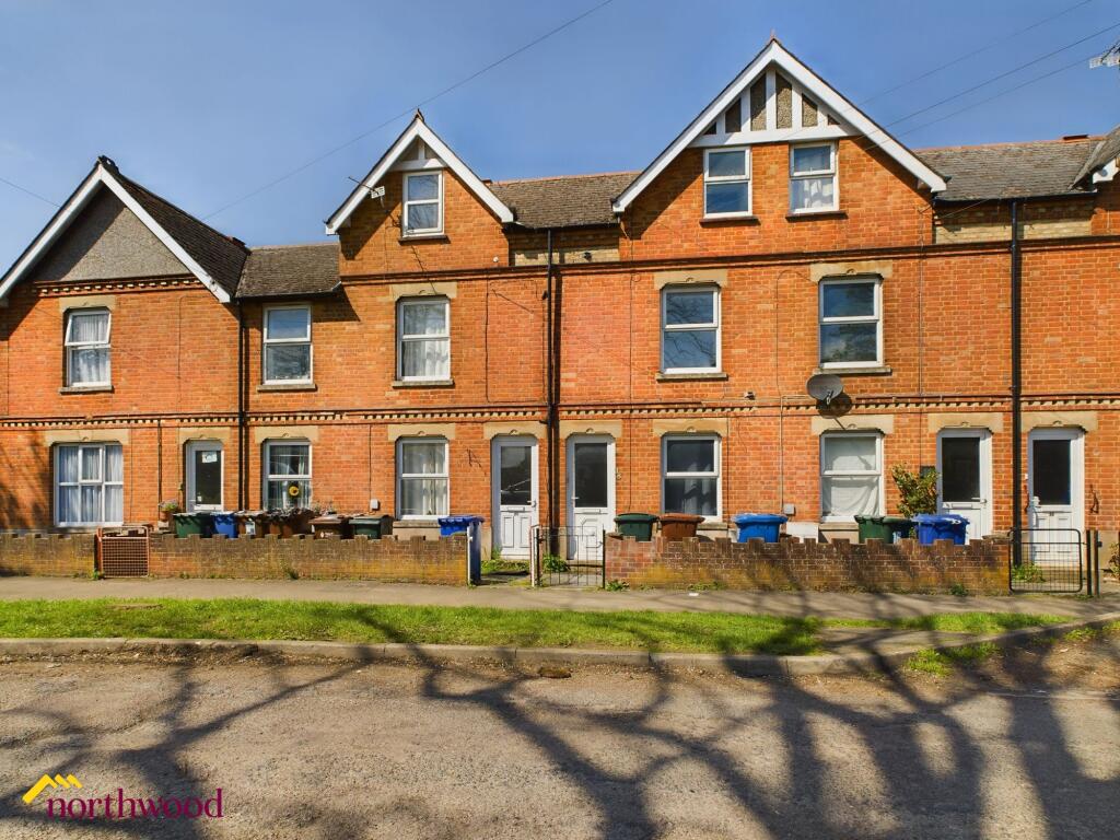3 bed Mid Terraced House for rent in Banbury. From Northwood - Banbury