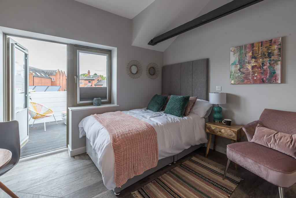 4 bed Studio for rent in Banbury. From Northwood - Banbury 4 bed Studio for rent in Banbury. From Northwood - Banbury