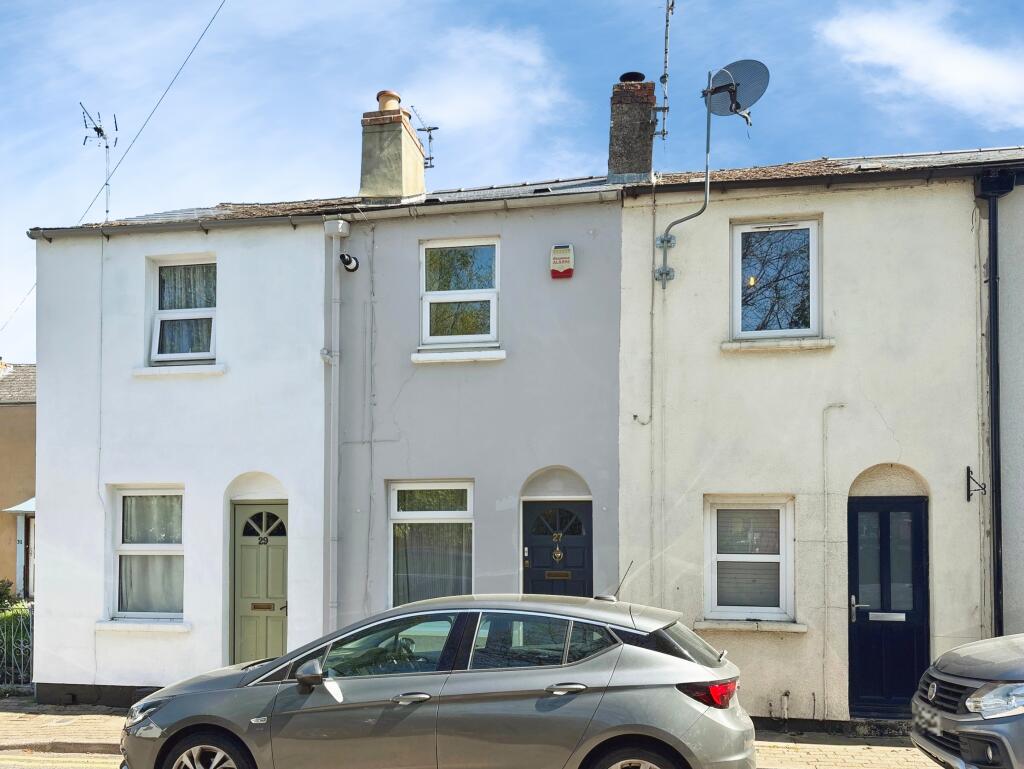 2 bed Mid Terraced House for rent in Cheltenham. From Northwood - Cheltenham