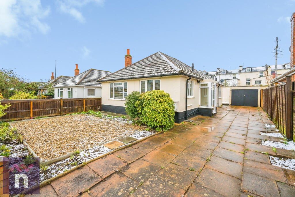 2 bed Bungalow for rent in Prestbury. From Northwood - Cheltenham 2 bed Bungalow for rent in Prestbury. From Northwood - Cheltenham