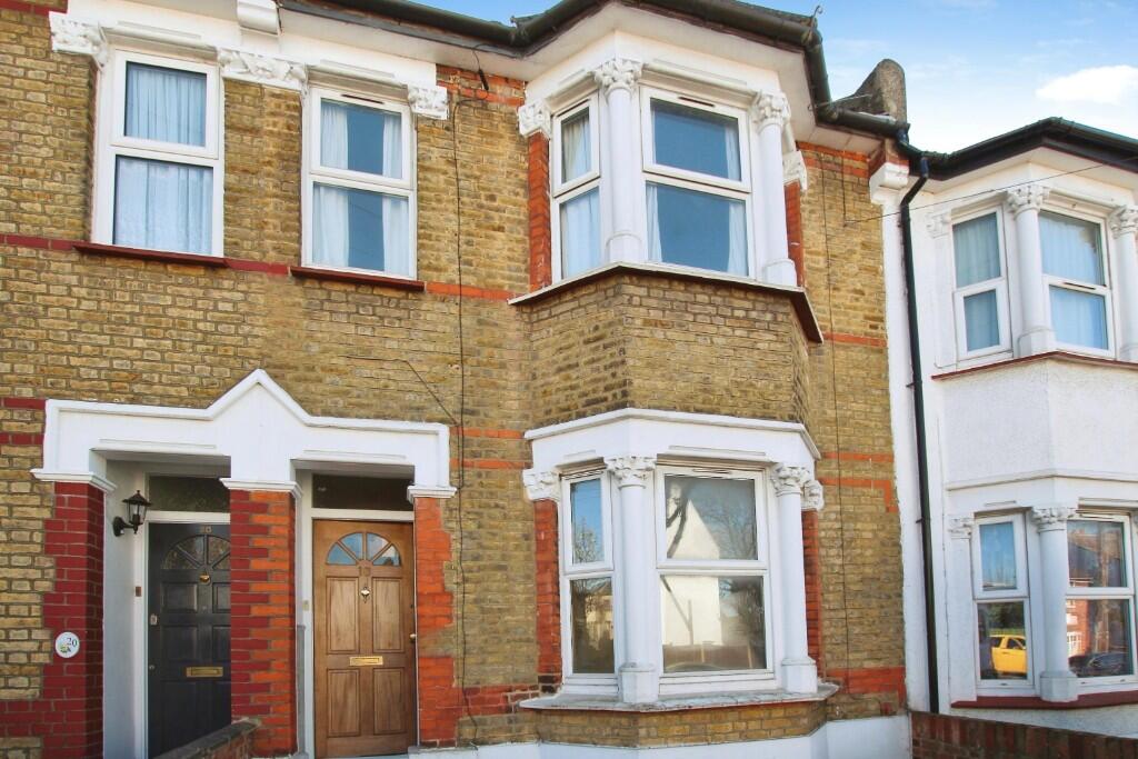 3 bed Mid Terraced House for rent in Croydon. From Northwood Sales - Croydon Ltd