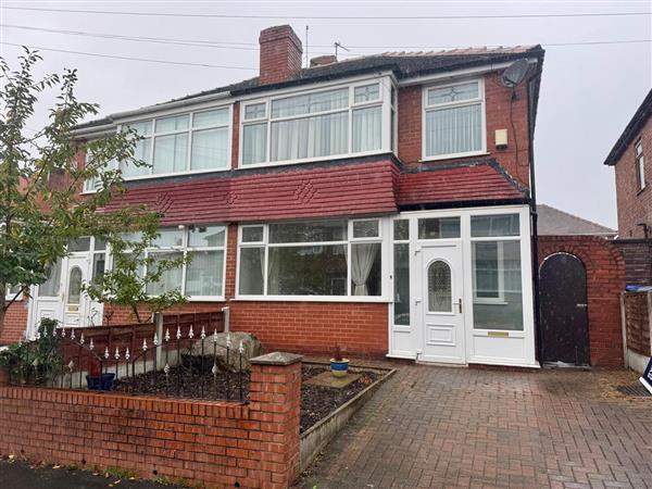 3 bed Semi Detached for rent in Manchester. From Clarke & Co - Chadderton 3 bed Semi Detached for rent in Manchester. From Clarke & Co - Chadderton
