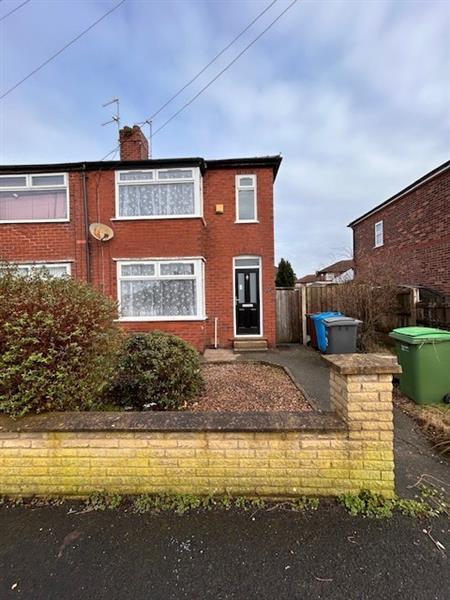 3 bed Semi Detached for rent in Chadderton. From Clarke & Co - Chadderton 3 bed Semi Detached for rent in Chadderton. From Clarke & Co - Chadderton