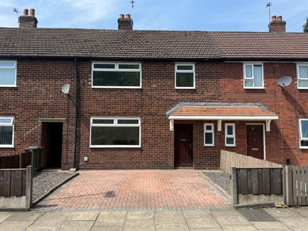 3 bed Mid Terraced House for rent in Heywood. From Clarke & Co - Chadderton