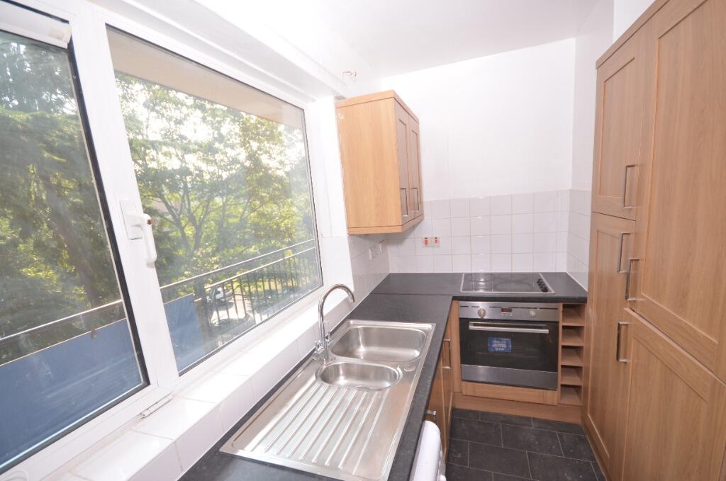 3 bed 1st Floor Flat for rent in Penge. From Northwood Sales - West Norwood