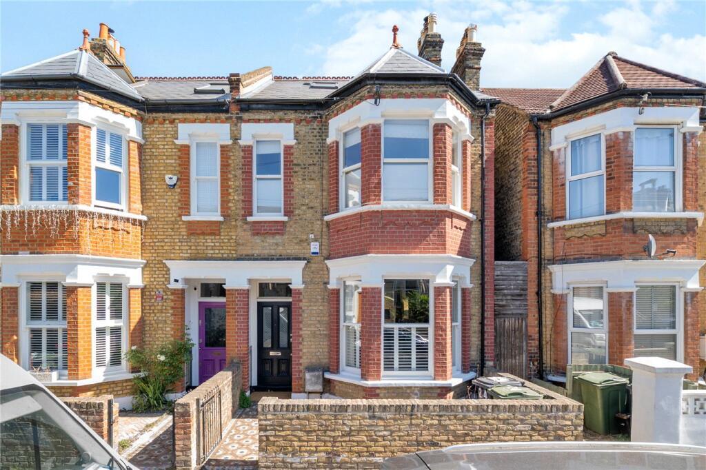 2 bed 1st Floor Flat for rent in Streatham. From Northwood Sales - West Norwood 2 bed 1st Floor Flat for rent in Streatham. From Northwood Sales - West Norwood