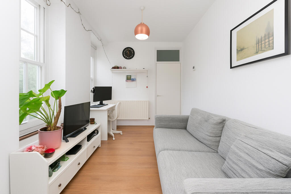 1 bed 1st Floor Flat for rent in Clapham. From Northwood Sales - West Norwood