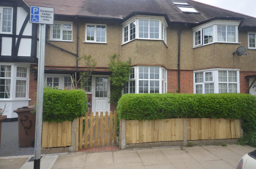 3 bed Mid Terraced House for rent in Mitcham. From Northwood Sales - West Norwood