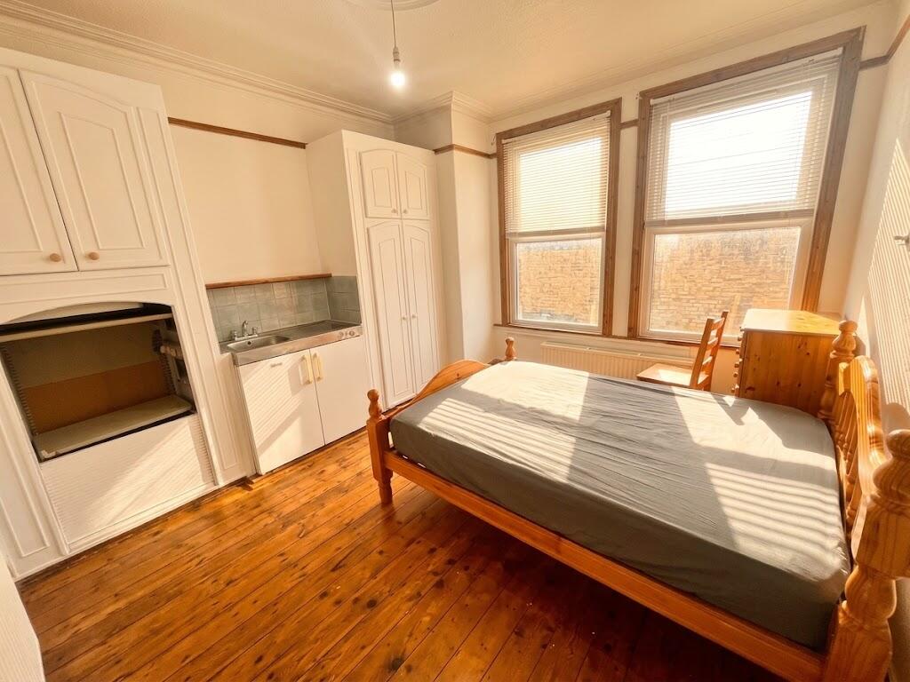 1 bed HMO for rent in Streatham. From Northwood Sales - West Norwood