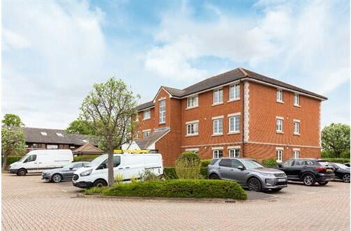 2 bed 1st Floor Flat for rent in Kingston upon Thames. From Northwood - Epsom