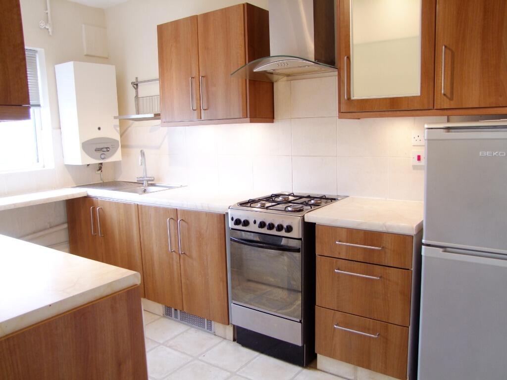 2 bed 1st Floor Flat for rent in Kingston upon Thames. From Northwood - Epsom