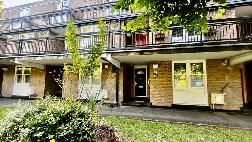 1 bed 1st Floor Flat for rent in Carshalton. From Northwood - Epsom