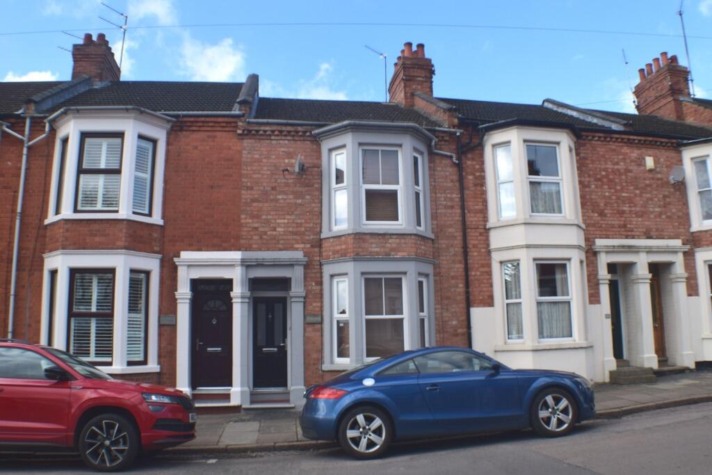 2 bed Mid Terraced House for rent in Northampton. From Northwood - Northampton