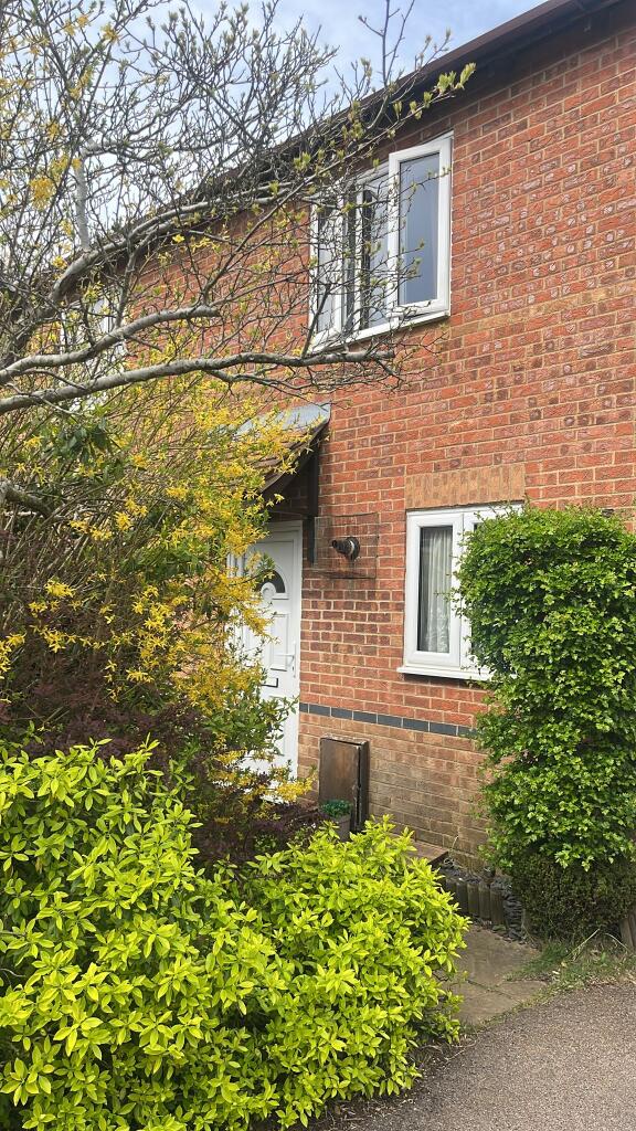 2 bed Mid Terraced House for rent in Collingtree. From Northwood - Northampton