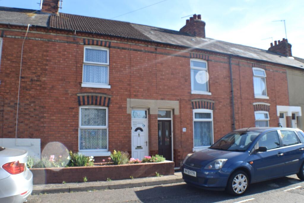 2 bed Mid Terraced House for rent in Northampton. From Northwood - Northampton