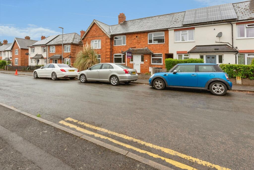 2 bed Mid Terraced House for rent in Northampton. From Northwood - Northampton