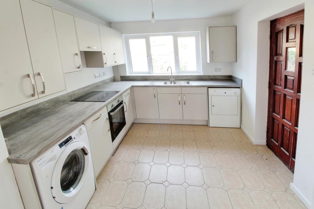 3 bed Semi Detached for rent in Peterborough. From Northwood - Peterborough