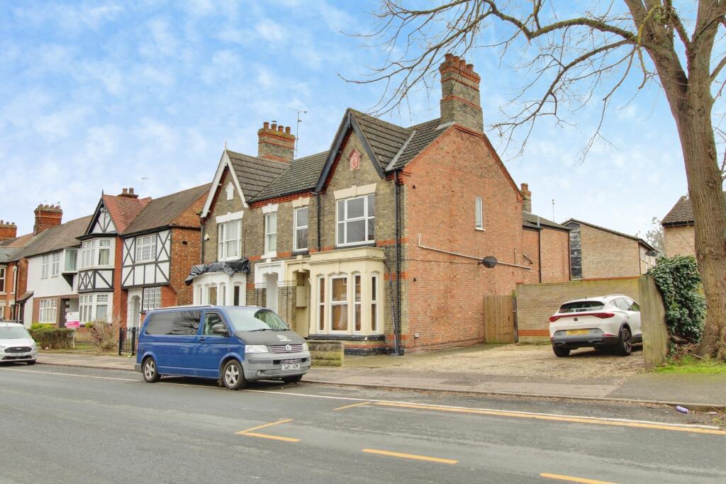 4 bed Semi Detached for rent in Peterborough. From Northwood - Peterborough