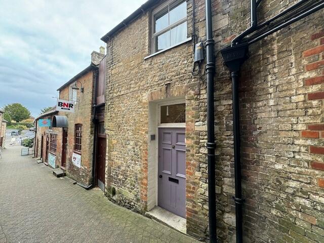 1 bed Flat for rent in Warminster. From Northwood - Warminster