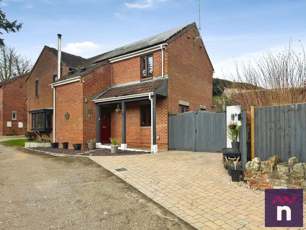 3 bed Semi Detached for rent in Warminster. From Northwood - Warminster