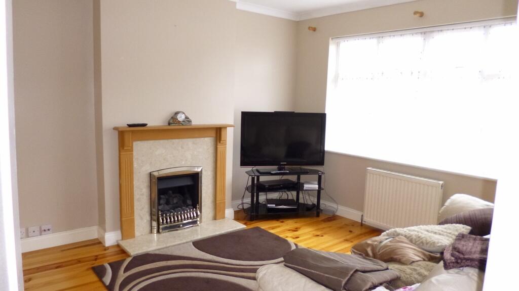 3 bed Semi-Detached House for rent in Rickmansworth. From Northwood - Watford