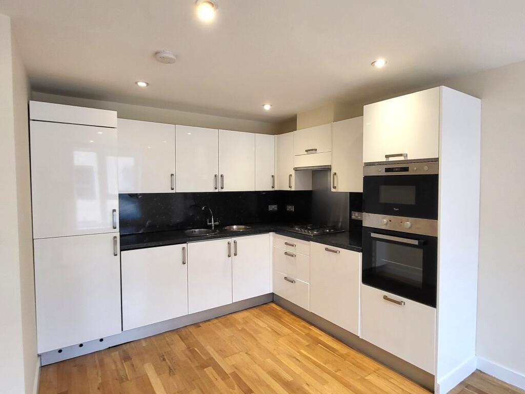 1 bed Flat for rent in Bushey. From Northwood - Watford
