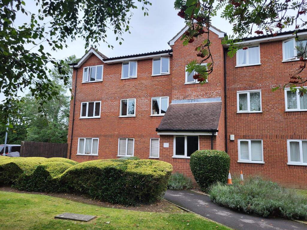 2 bed 1st Floor Flat for rent in Watford. From Northwood - Watford