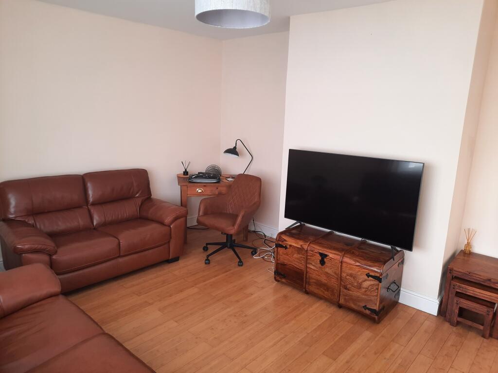 1 bed 1st Floor Flat for rent in Bushey. From Northwood - Watford