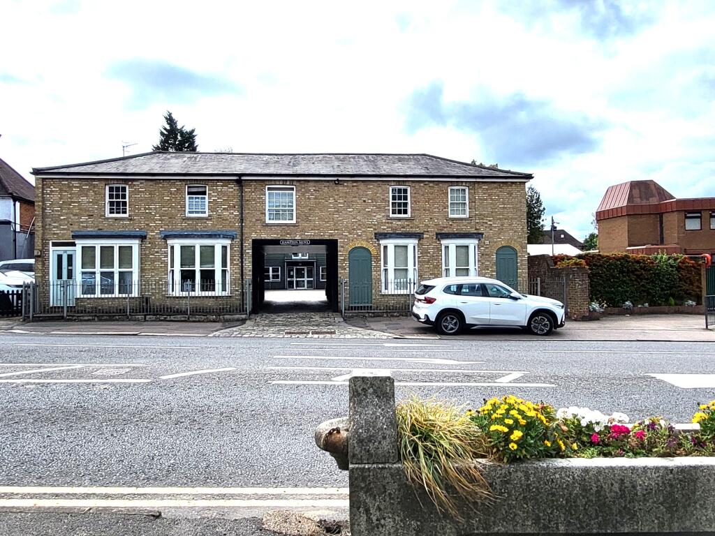 1 bed Annexe for rent in Bushey. From Northwood - Watford