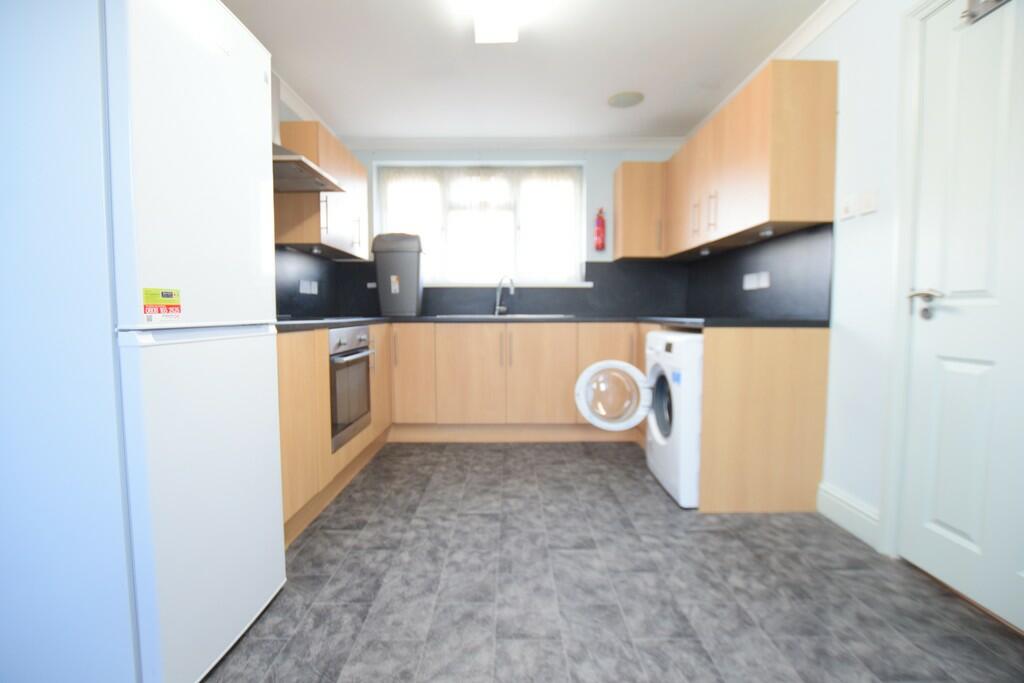 1 bed Flat for rent in Ilford. From Oakland Estates Ltd