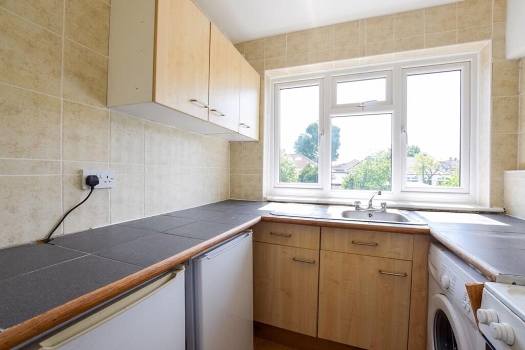 2 bed Annexe for rent in Chigwell. From Oakland Estates - Barkingside 2 bed Annexe for rent in Chigwell. From Oakland Estates - Barkingside