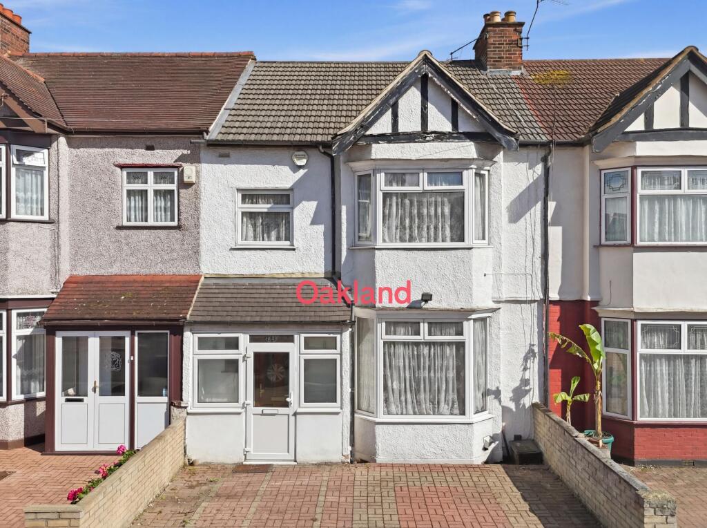 3 bed Mid Terraced House for rent in Ilford. From Oakland Estates - Barkingside 3 bed Mid Terraced House for rent in Ilford. From Oakland Estates - Barkingside