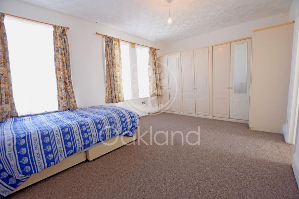 4 bed Studio for rent in Ilford. From Oakland Estates - Barkingside 4 bed Studio for rent in Ilford. From Oakland Estates - Barkingside