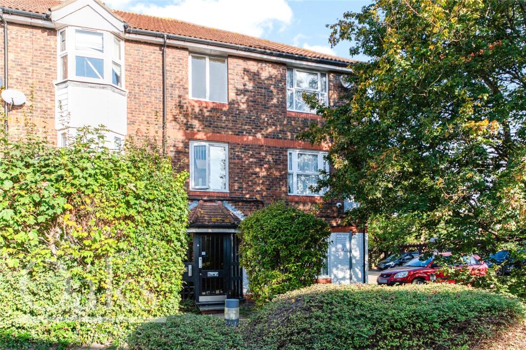 2 bed Apartment for rent in Croydon. From Oaks Estate Agents