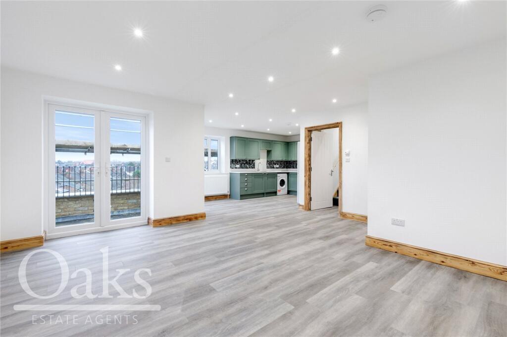 4 bed Apartment for rent in Penge. From Oaks Estate Agents