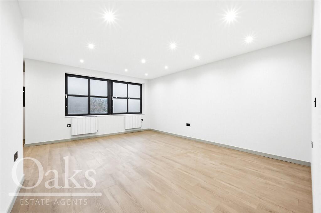 0 bed Apartment for rent in . From Oaks Estate Agents
