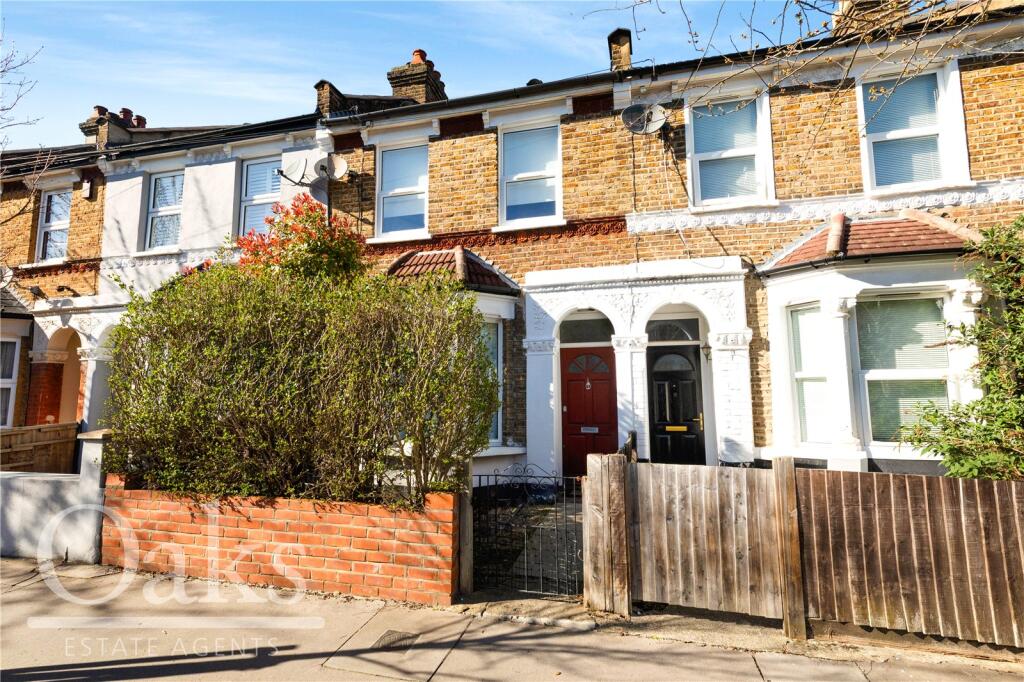 2 bed Mid Terraced House for rent in Penge. From Oaks Estate Agents
