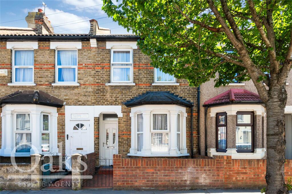 3 bed Mid Terraced House for rent in Croydon. From Oaks Estate Agents 3 bed Mid Terraced House for rent in Croydon. From Oaks Estate Agents