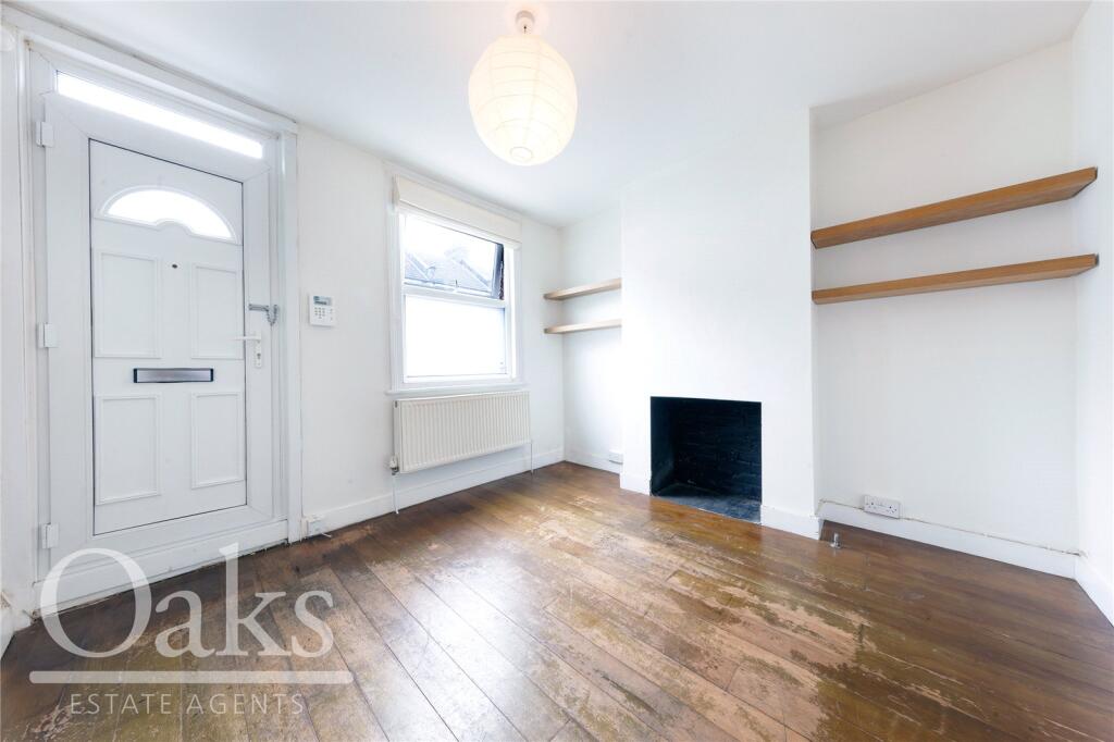 2 bed Mid Terraced House for rent in Croydon. From Oaks Estate Agents