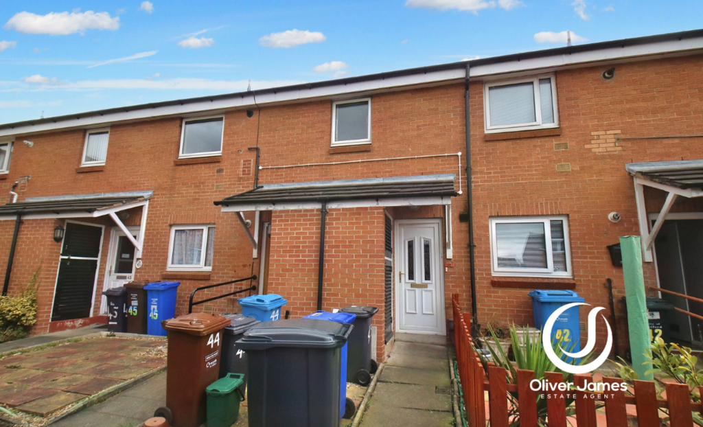 2 bed Apartment for rent in Irlam. From Oliver James - Cadishead
