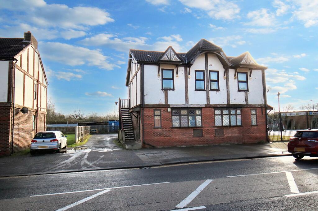 1 bed Apartment for rent in Irlam. From Oliver James - Cadishead