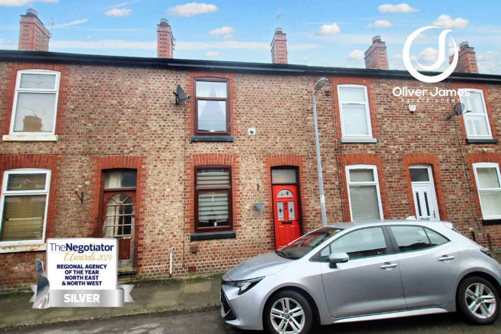 2 bed Mid Terraced House for rent in Irlam. From Oliver James - Cadishead