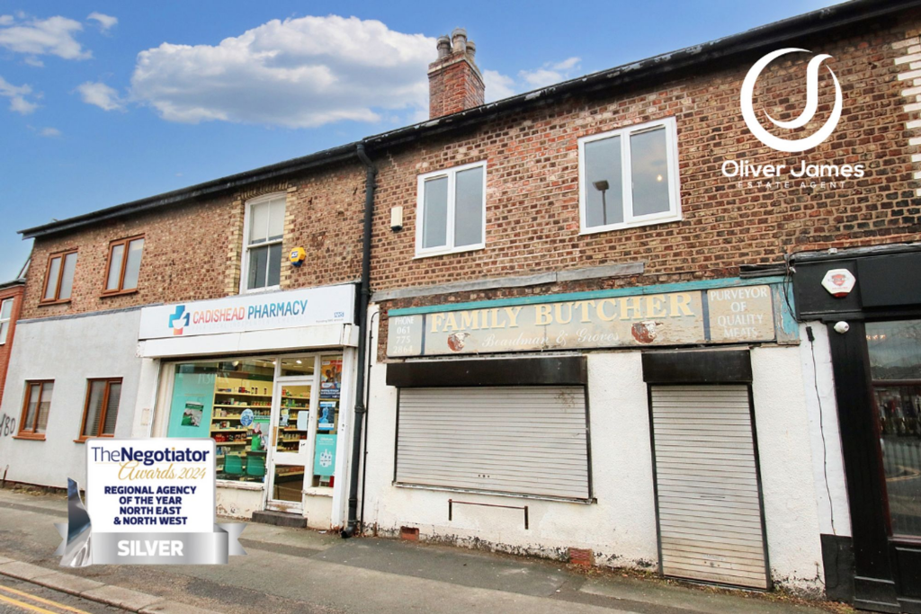 2 bed 1st Floor Flat for rent in Irlam. From Oliver James - Cadishead