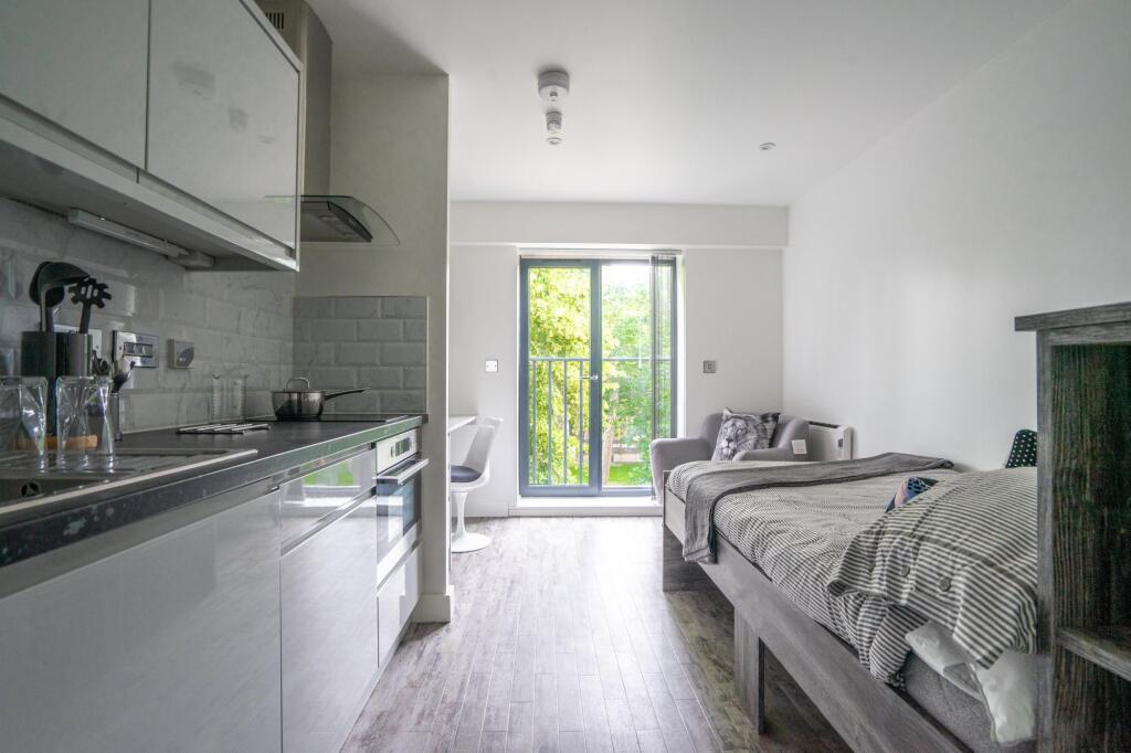 4 bed Studio for rent in Leicester. From Oliver Rayns - Leicester 4 bed Studio for rent in Leicester. From Oliver Rayns - Leicester